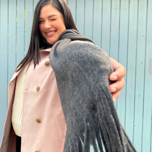 Lucky Brand Scarf - Picture 4 of 7